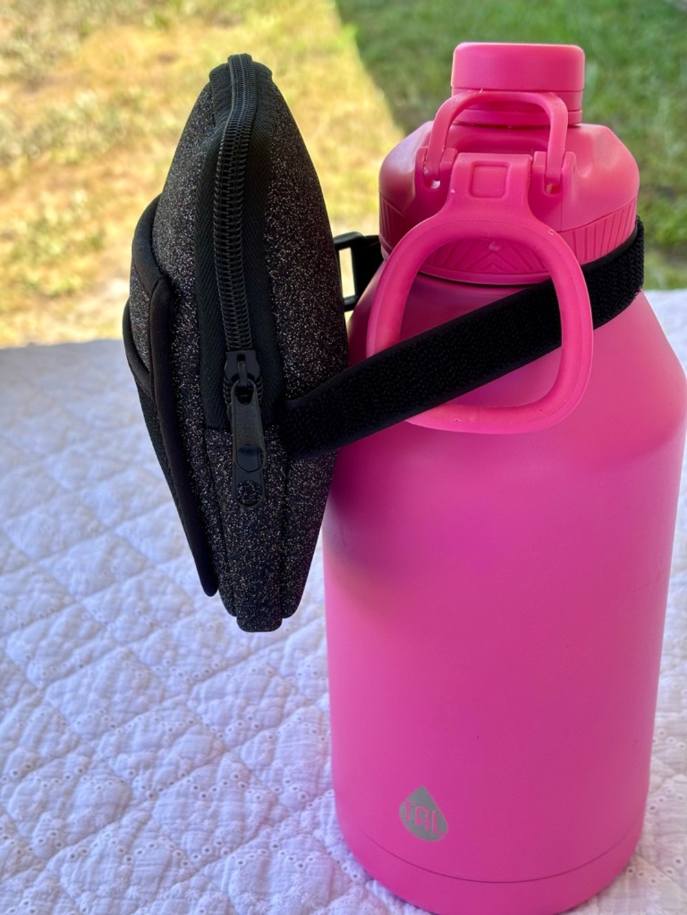 Simply Southern Mini Crossbody Bag Black Glitter with Pink Accent - Picture 5 of 17